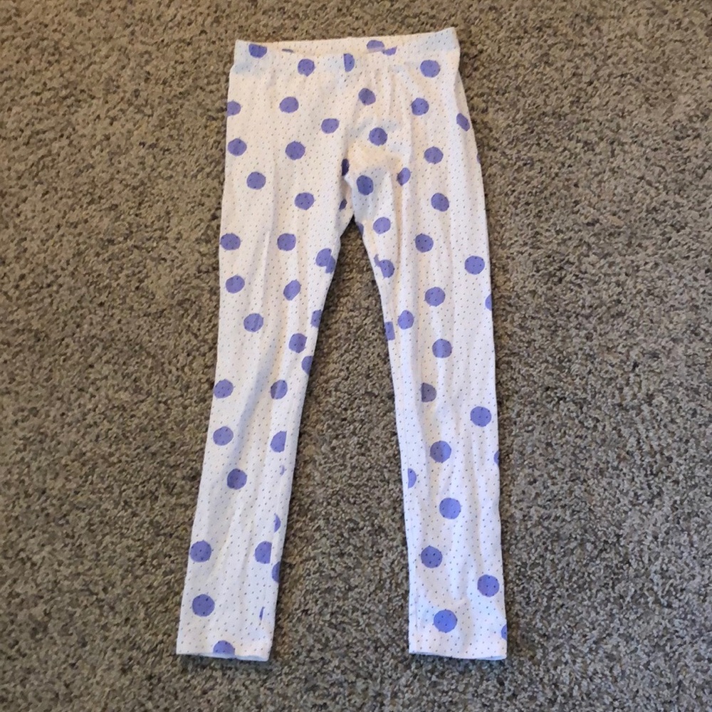 Cute pair of polka dot leggings!